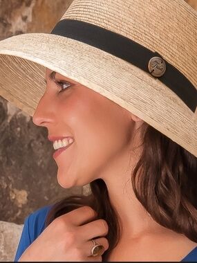 New Guatemalan Palm Straw Tula Pip Carmel Sun Hat with Crosgrain ~ Natural Beige